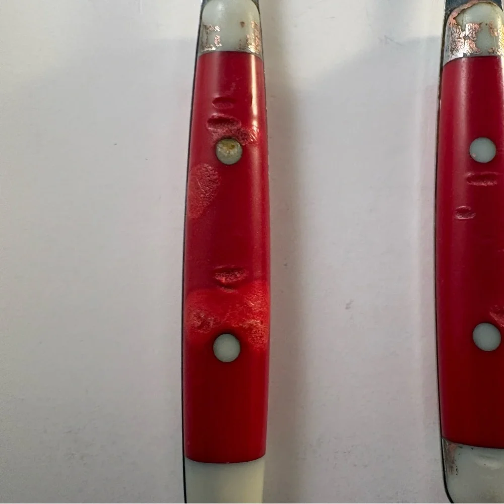 N/A 10 red